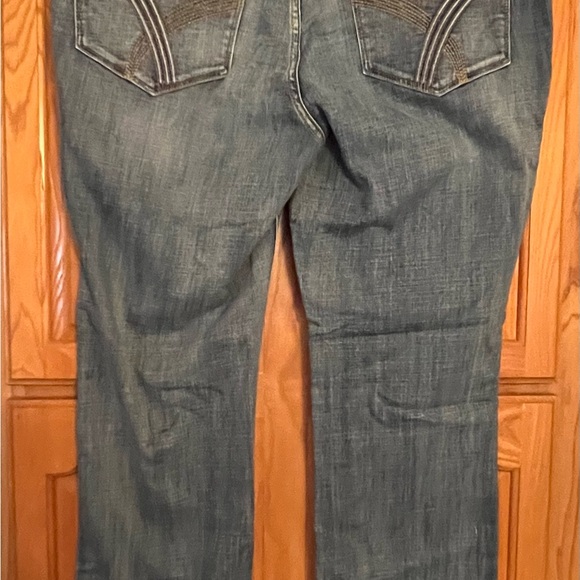 Seven7 Limited Edition - Picture 2 of 3